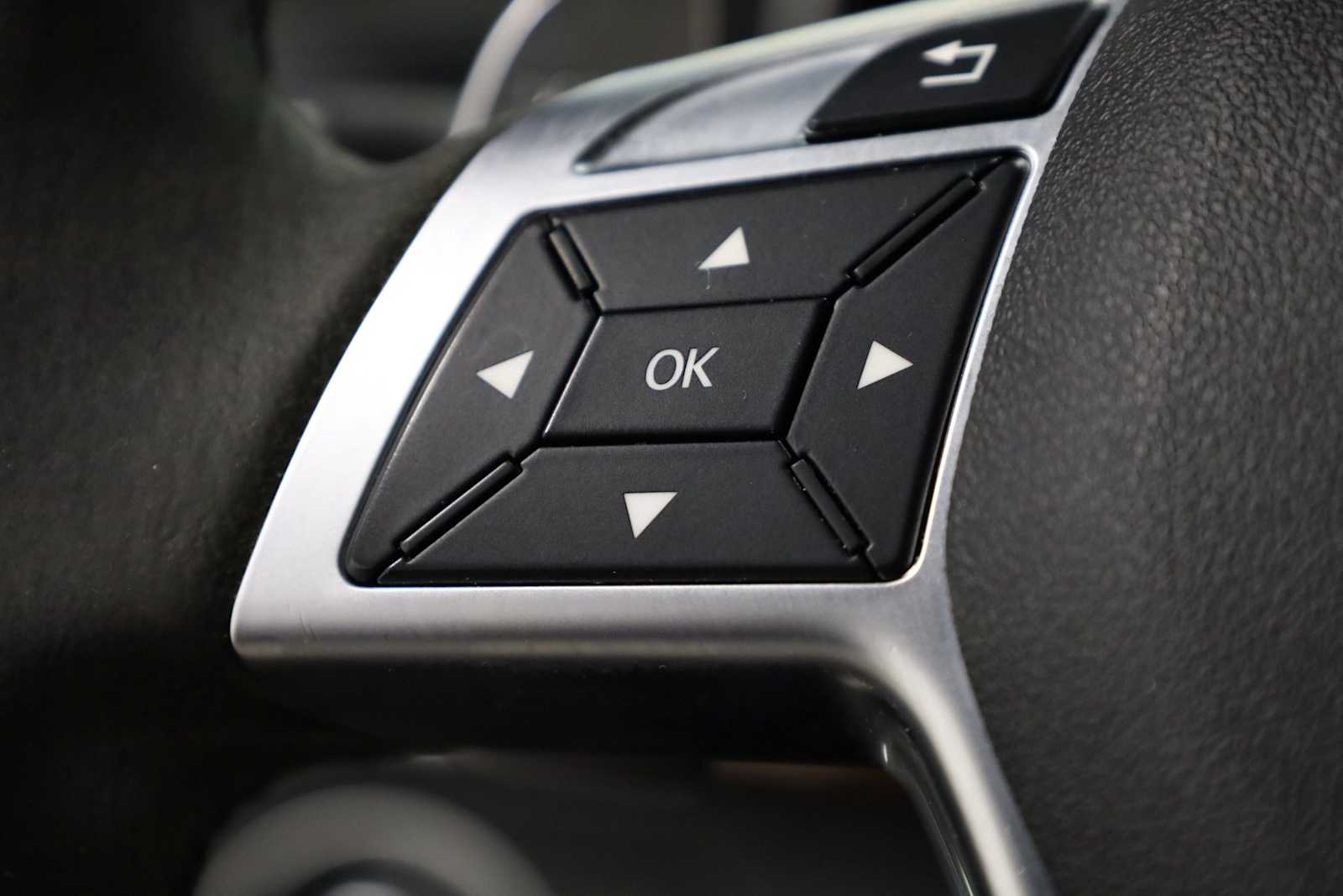 Thumbnail: 2014 Mercedes-Benz M-Class - 24