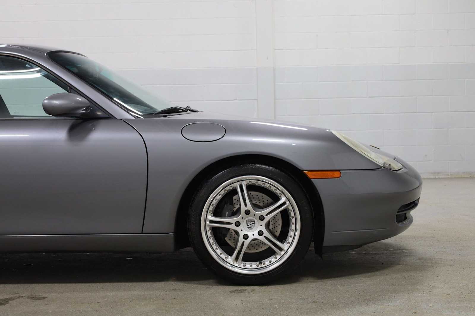 Thumbnail: 2001 Porsche 911 - 11