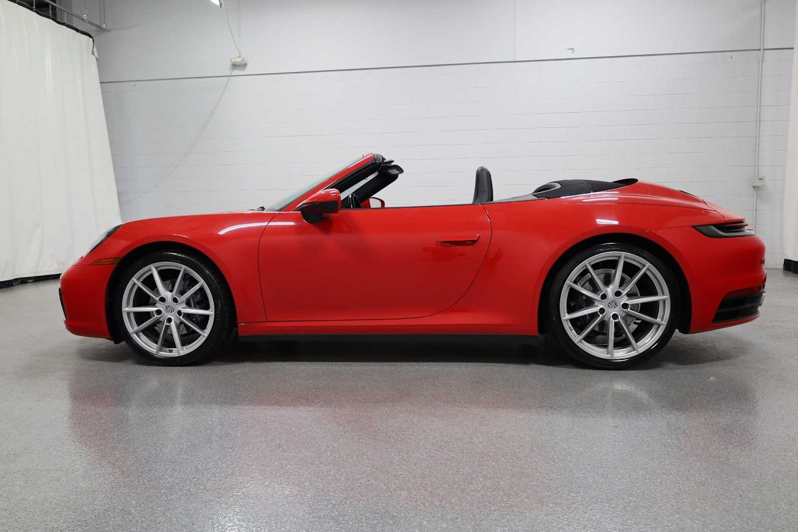 Thumbnail: 2022 Porsche 911 - 2