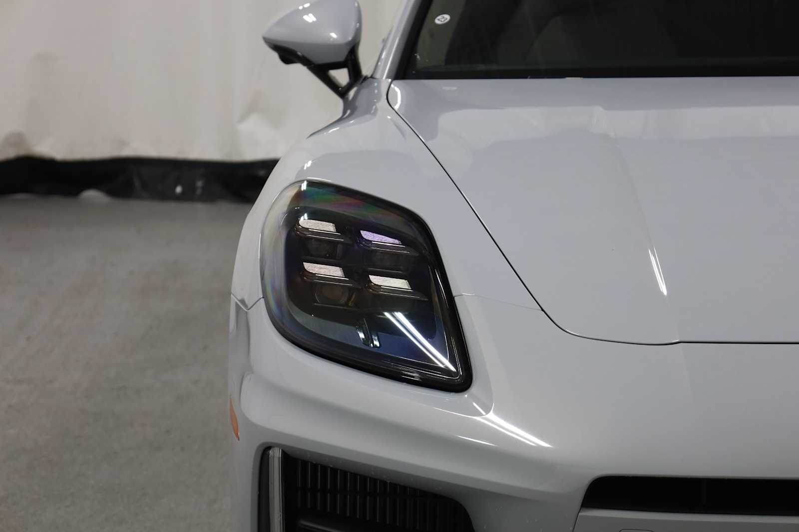 Thumbnail: 2025 Porsche Panamera - 15