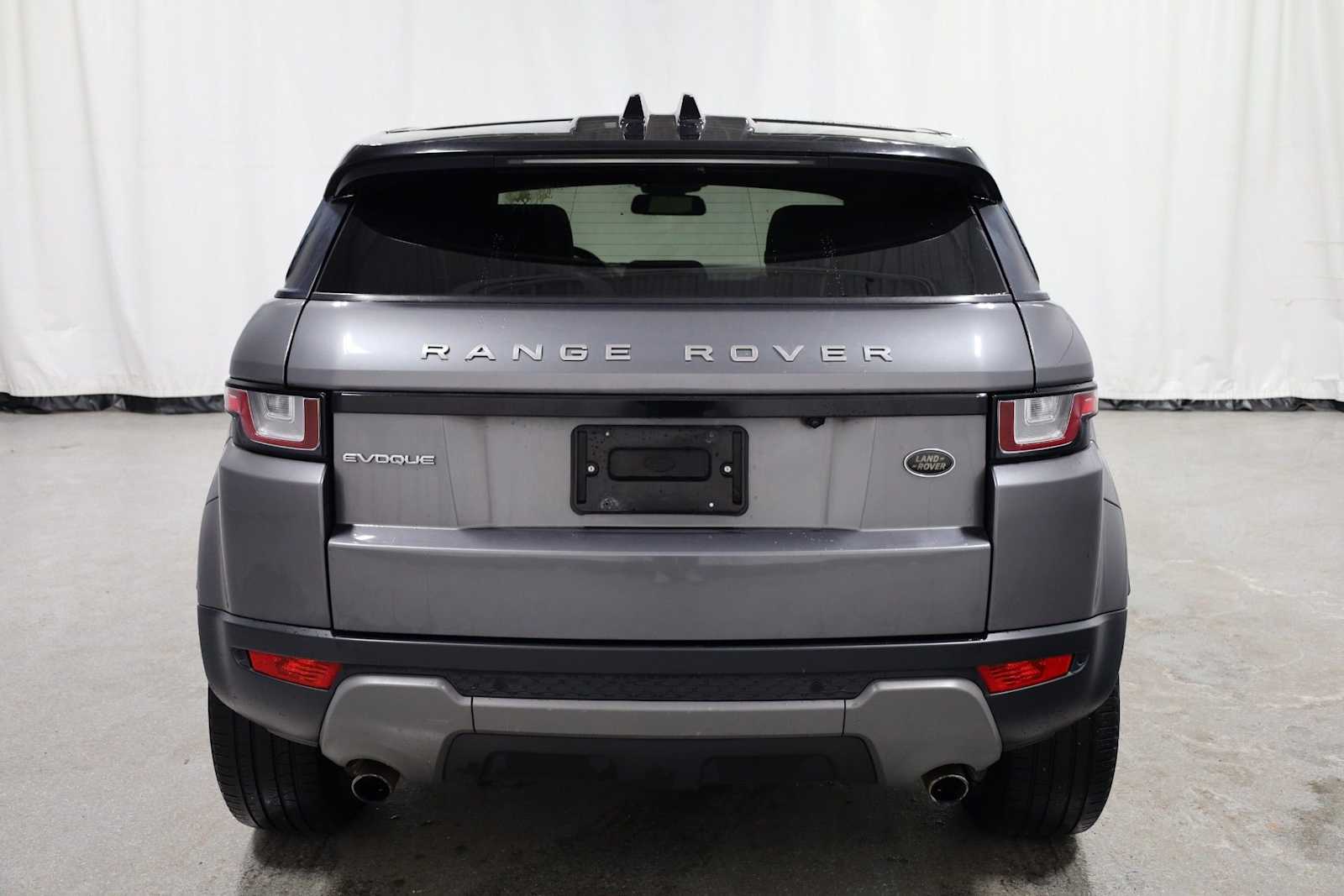 Thumbnail: 2017 Land Rover Range Rover Evoque - 7