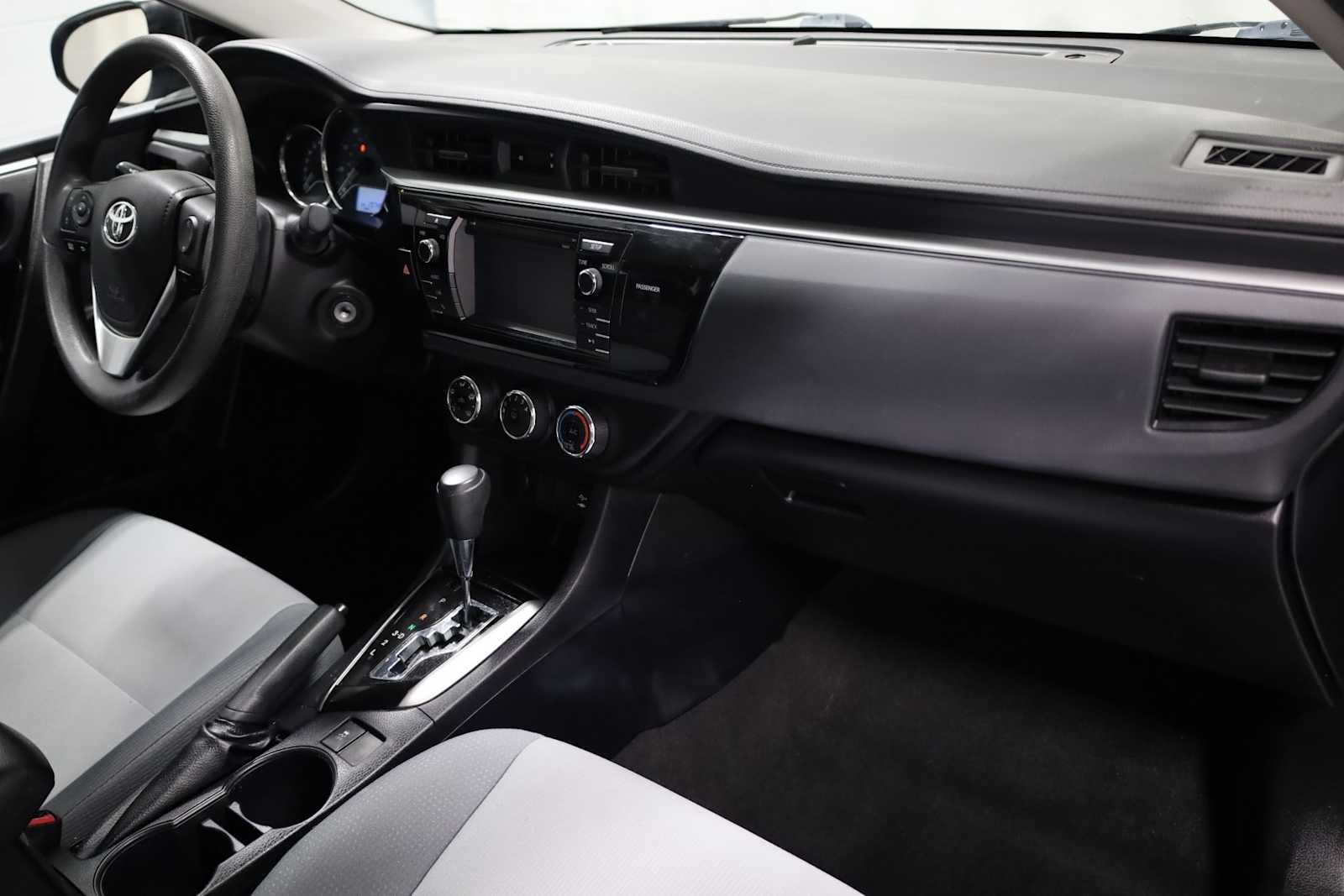 Thumbnail: 2016 Toyota Corolla - 6
