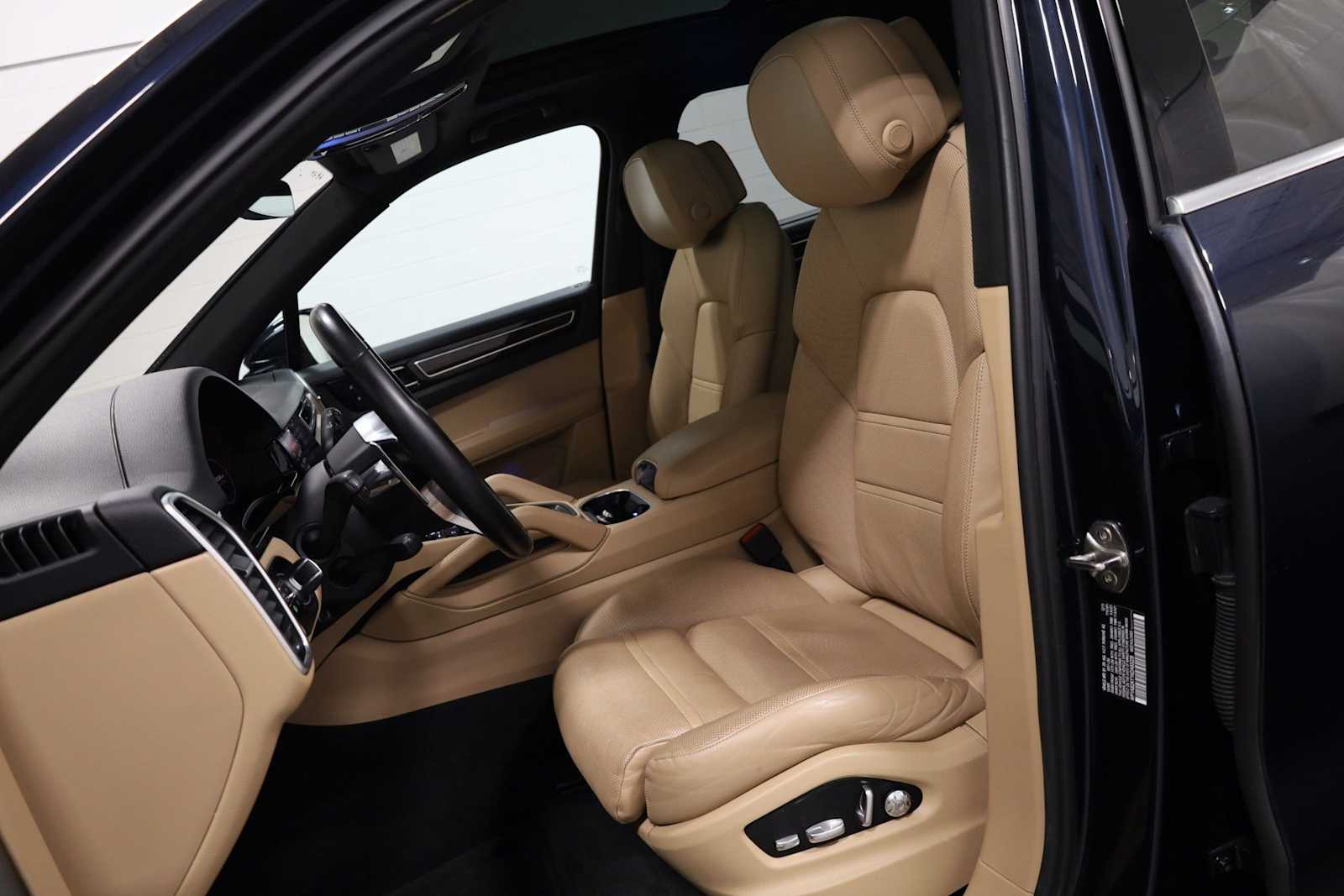 Thumbnail: 2019 Porsche Cayenne - 5