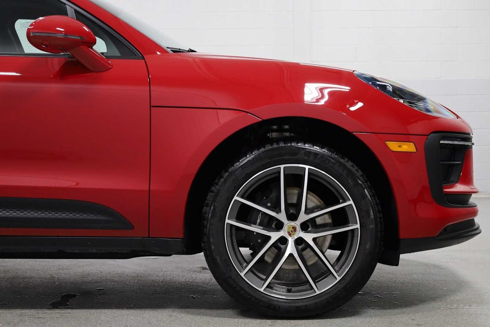 Thumbnail: 2025 Porsche Macan - 11