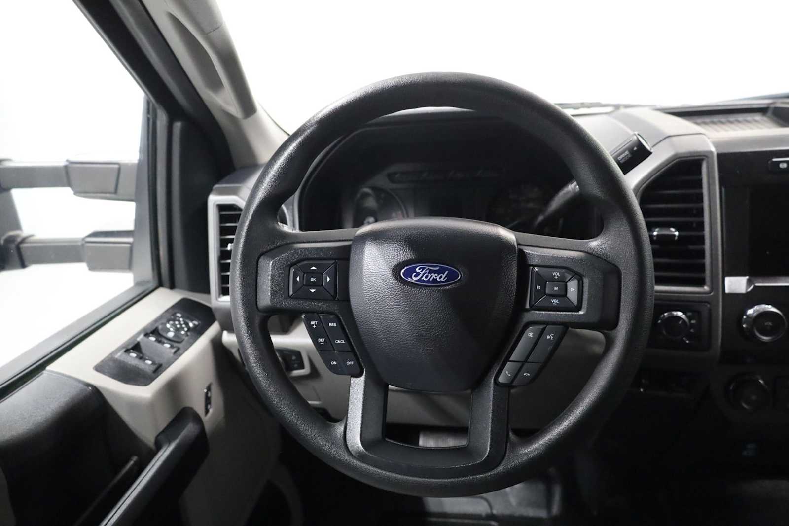 Thumbnail: 2020 Ford F-350 - 22