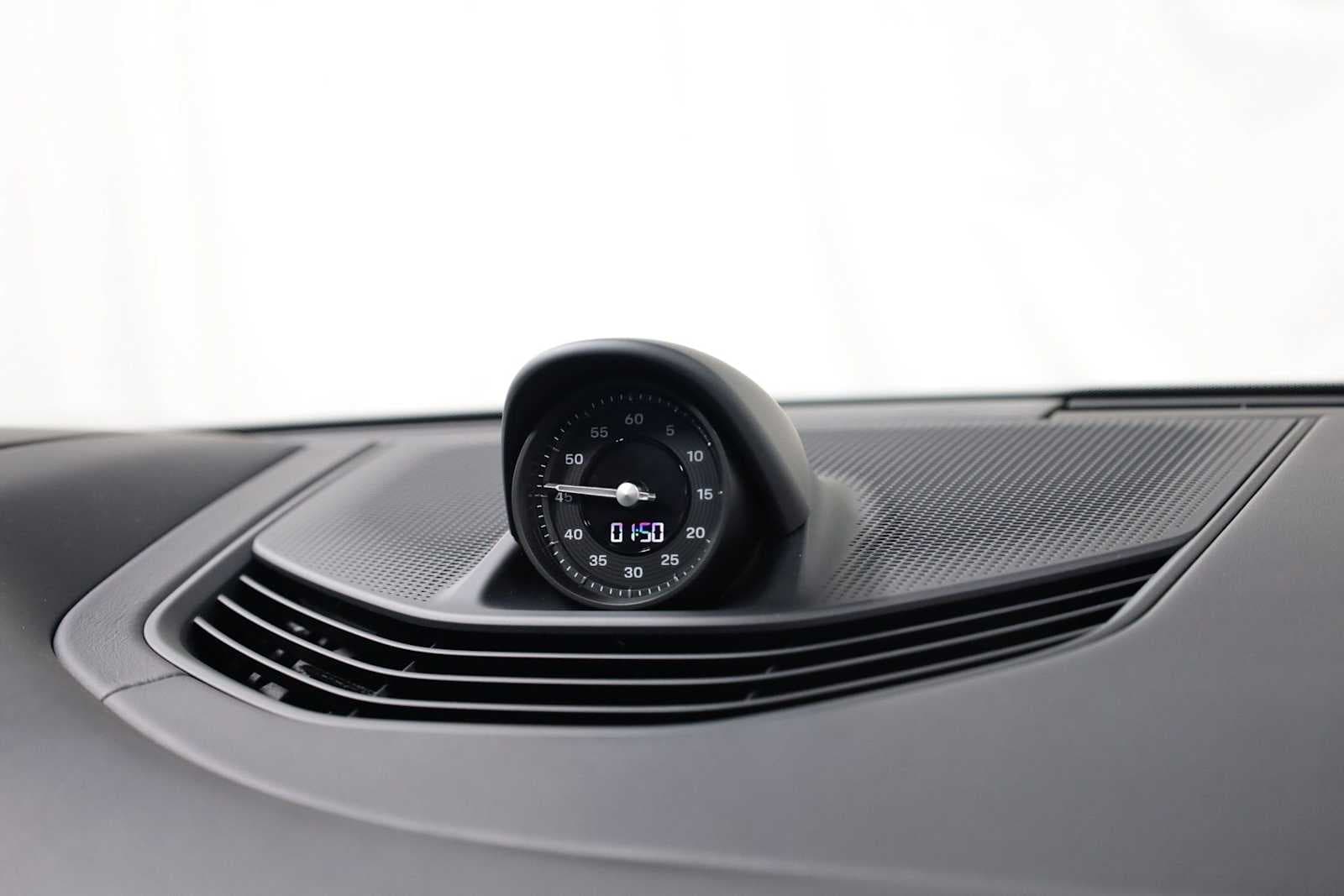 Thumbnail: 2026 Porsche Taycan - 23