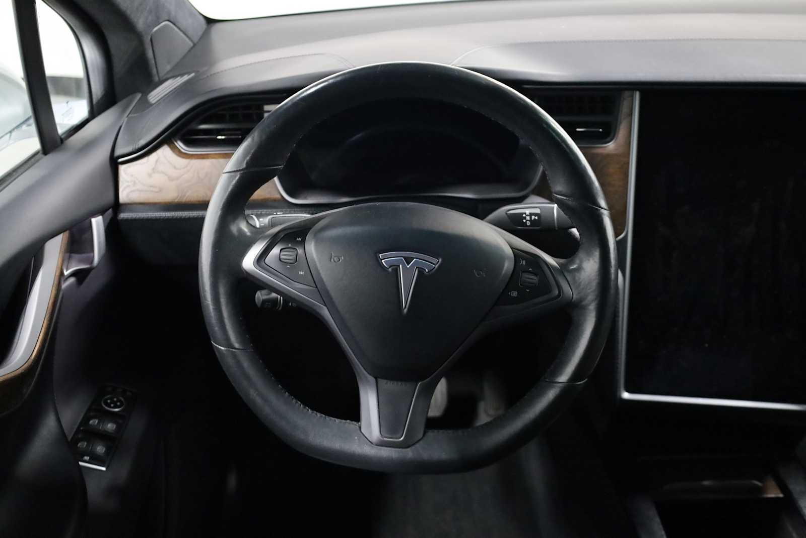 Thumbnail: 2021 Tesla Model X - 22