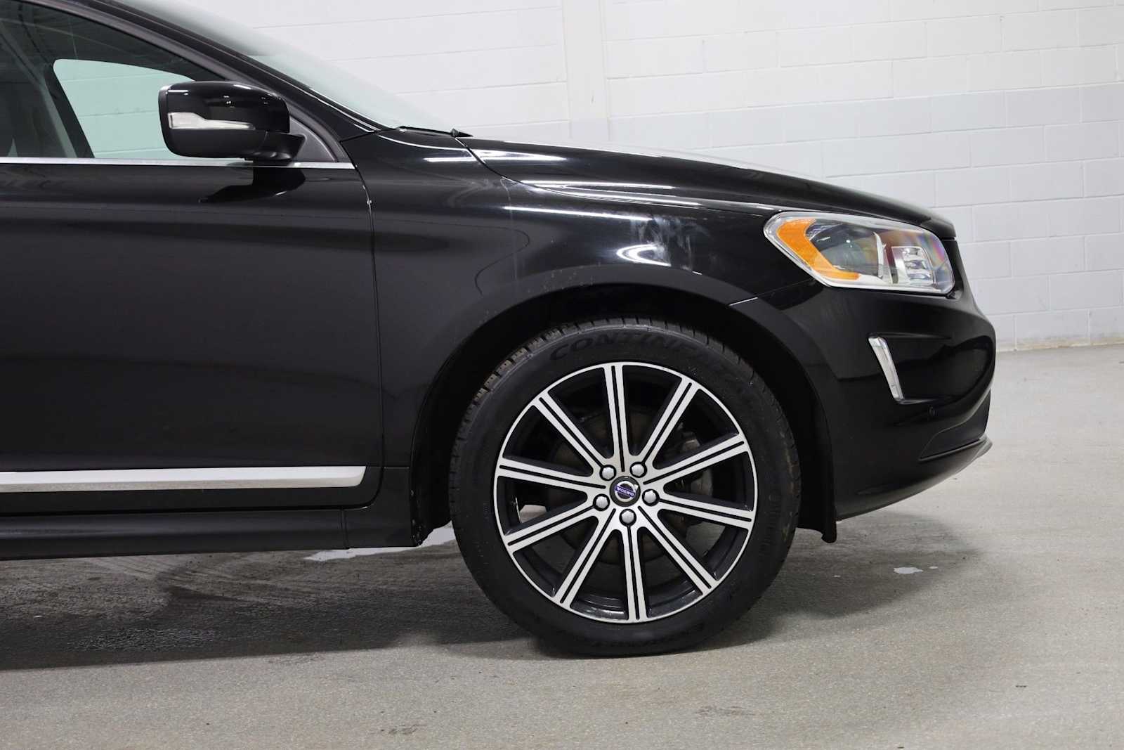 Thumbnail: 2016 Volvo XC60 - 11