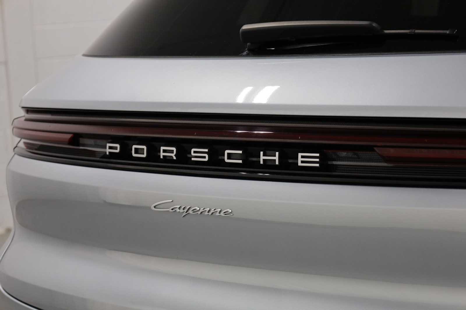 Thumbnail: 2024 Porsche Cayenne - 8