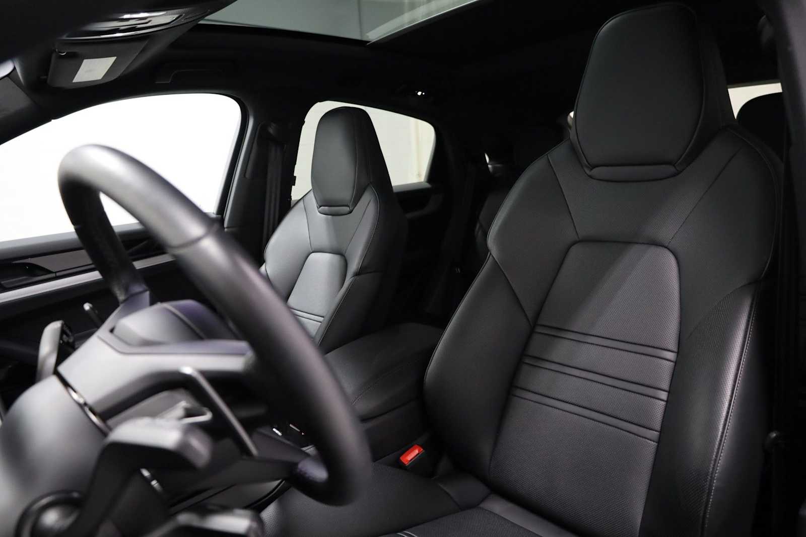 Thumbnail: 2024 Porsche  - 5