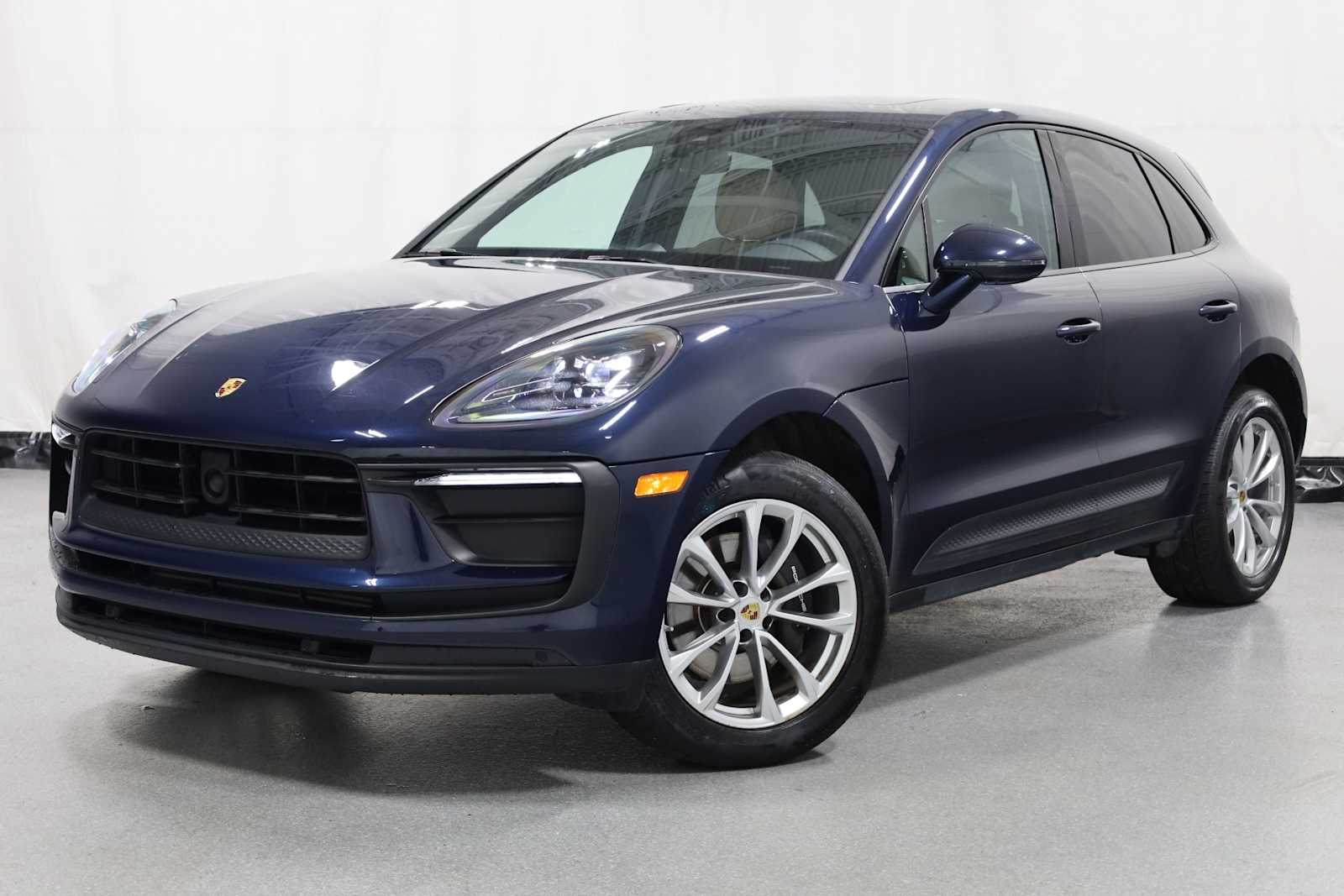 2023 Porsche Macan  -
                  Novi, MI