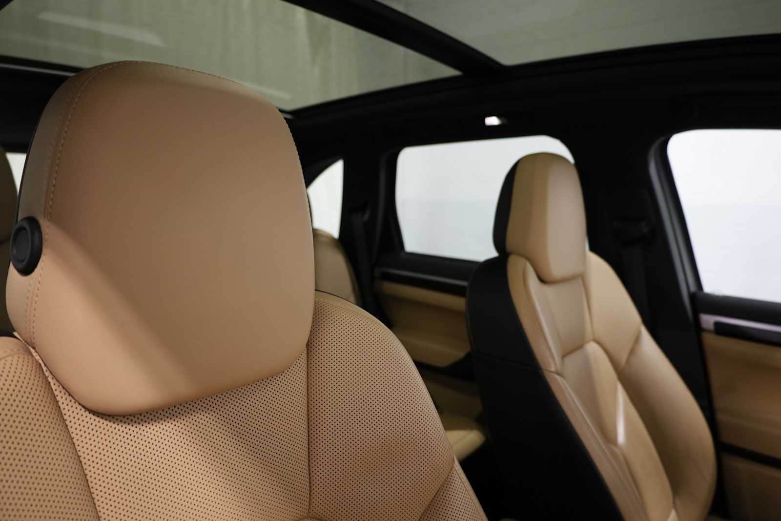 Thumbnail: 2016 Porsche Cayenne - 22