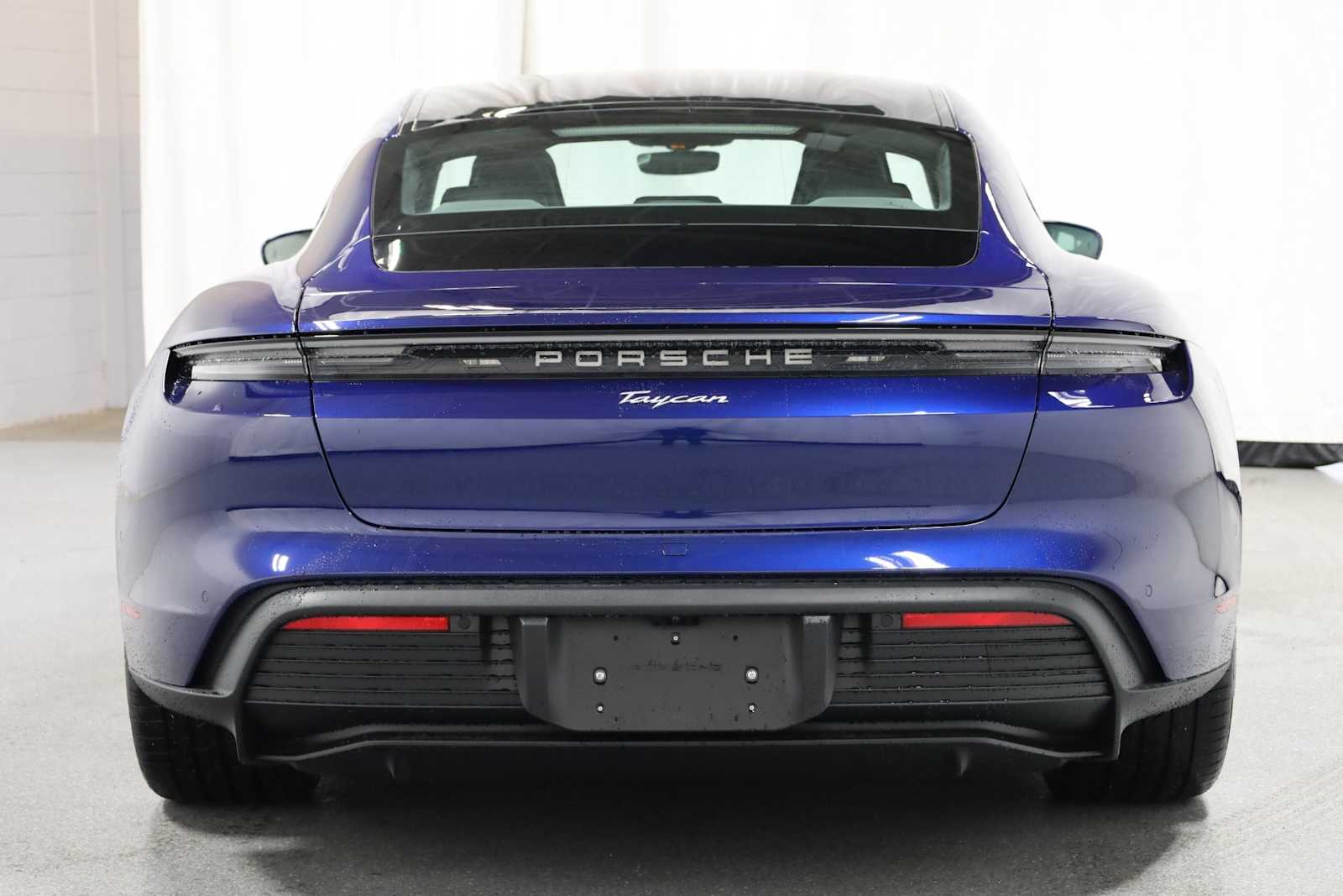 Thumbnail: 2025 Porsche Taycan - 8