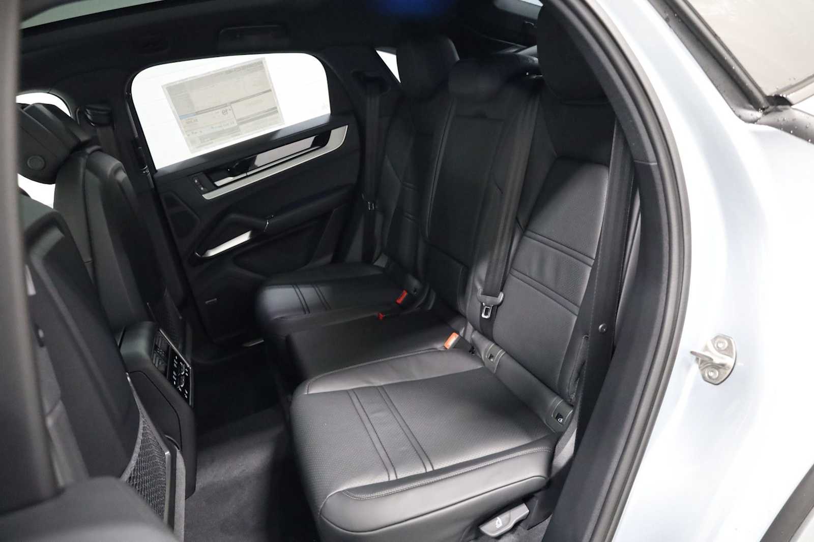 Thumbnail: 2026 Porsche  - 36