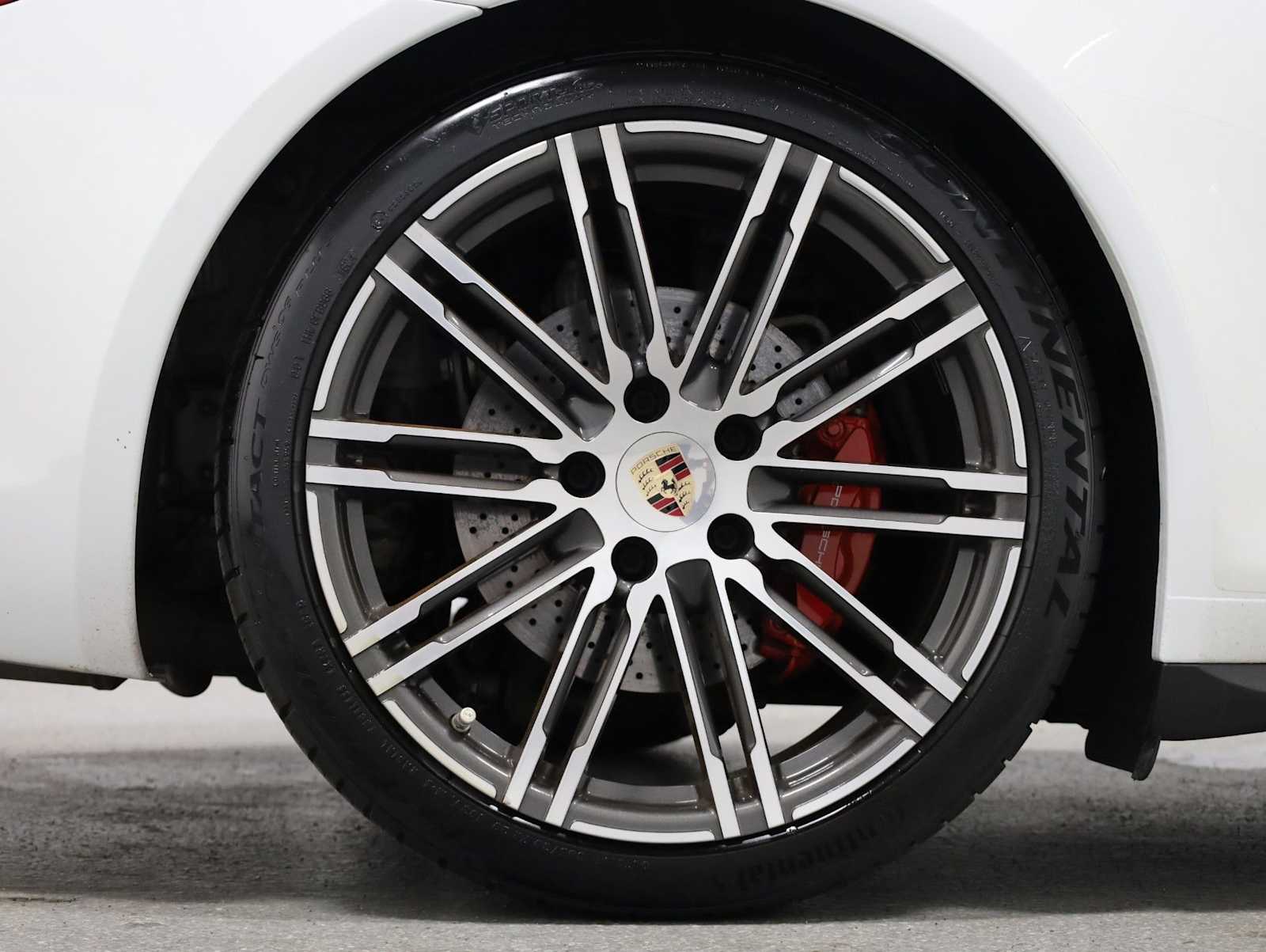 Thumbnail: 2014 Porsche 911 - 36
