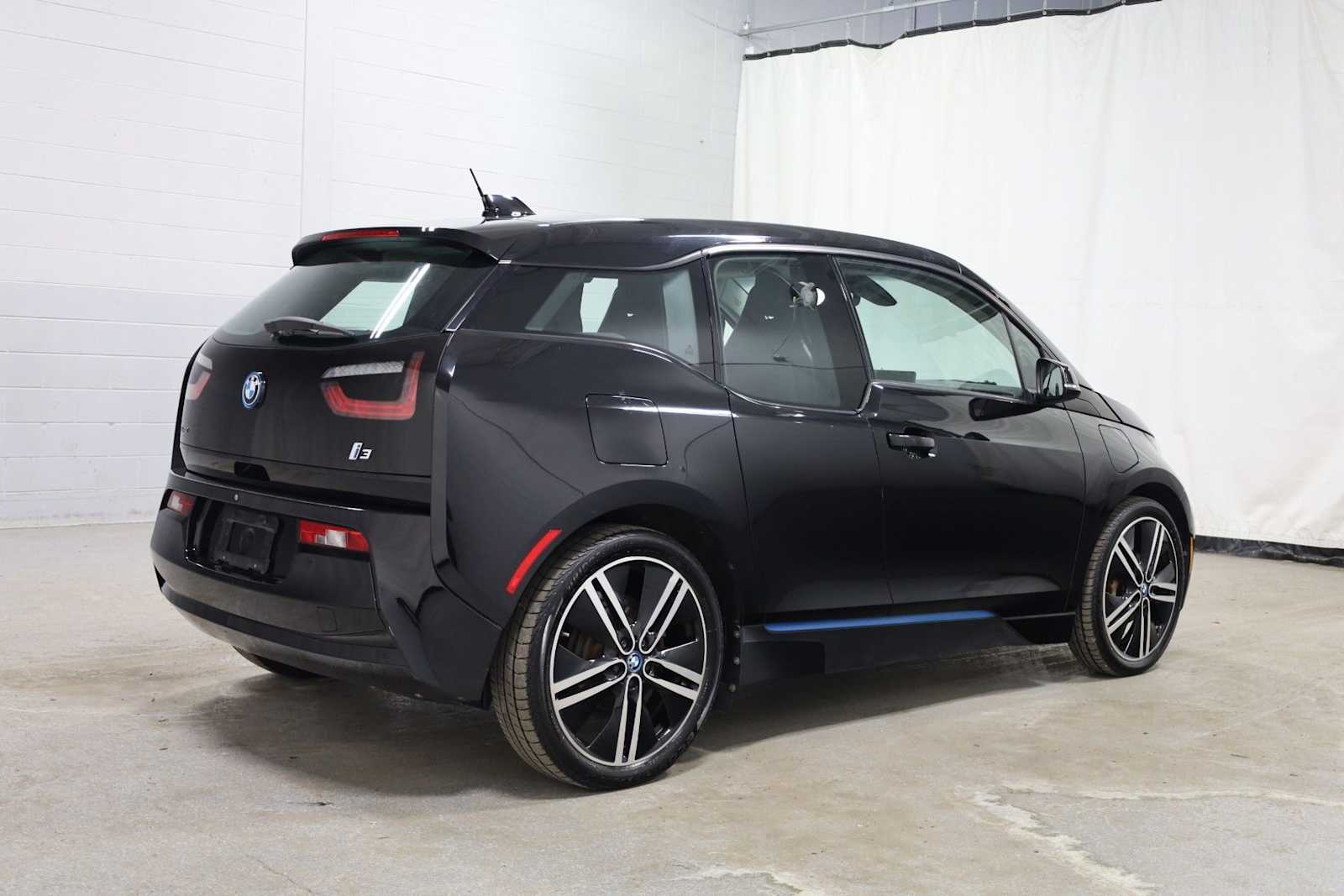 Thumbnail: 2016 BMW i3 - 9