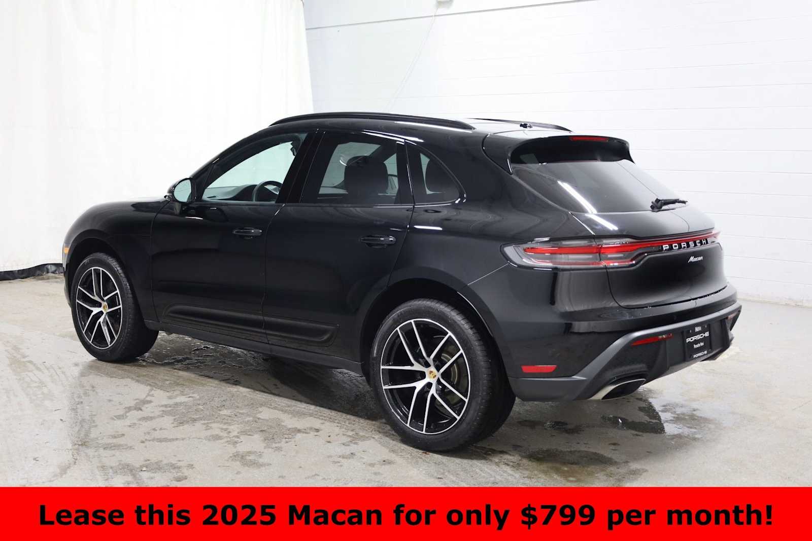 Thumbnail: 2025 Porsche Macan - 3