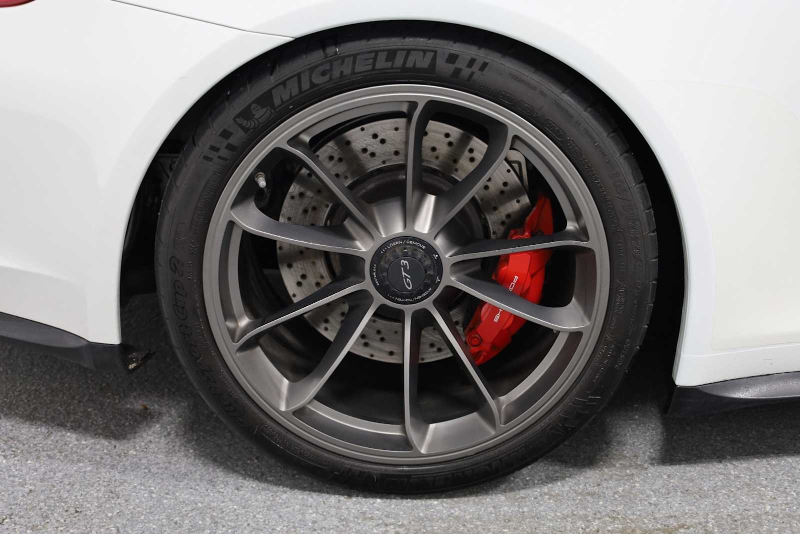 Thumbnail: 2016 Porsche 911 - 24