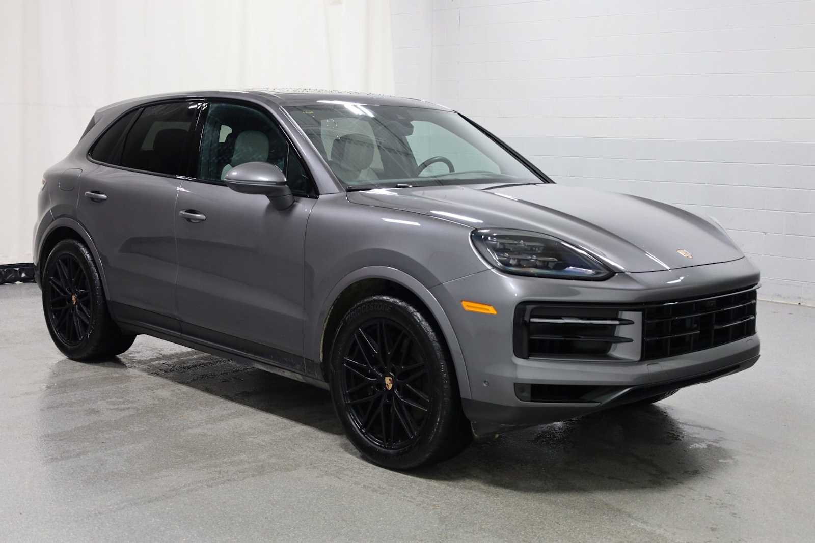 Thumbnail: 2025 Porsche Cayenne - 13