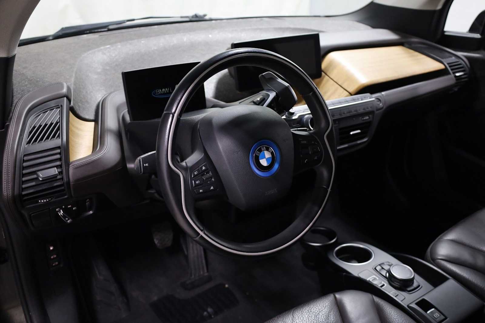 Thumbnail: 2016 BMW i3 - 4