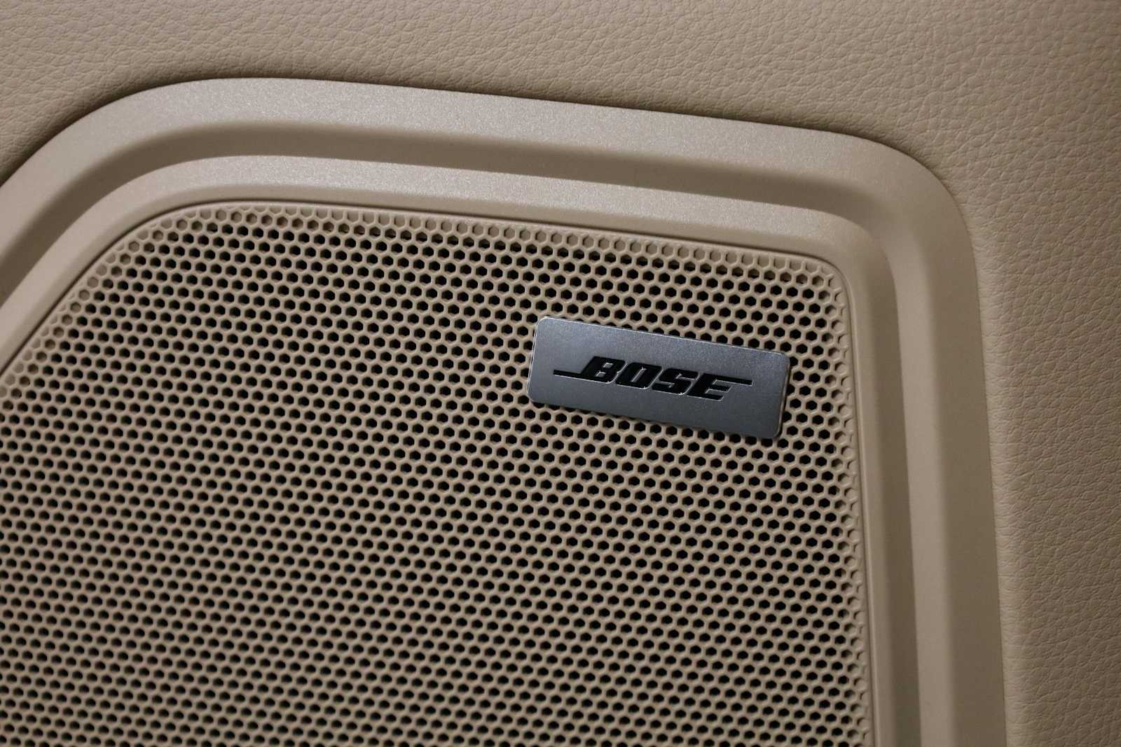 Thumbnail: 2026 Porsche Macan - 18