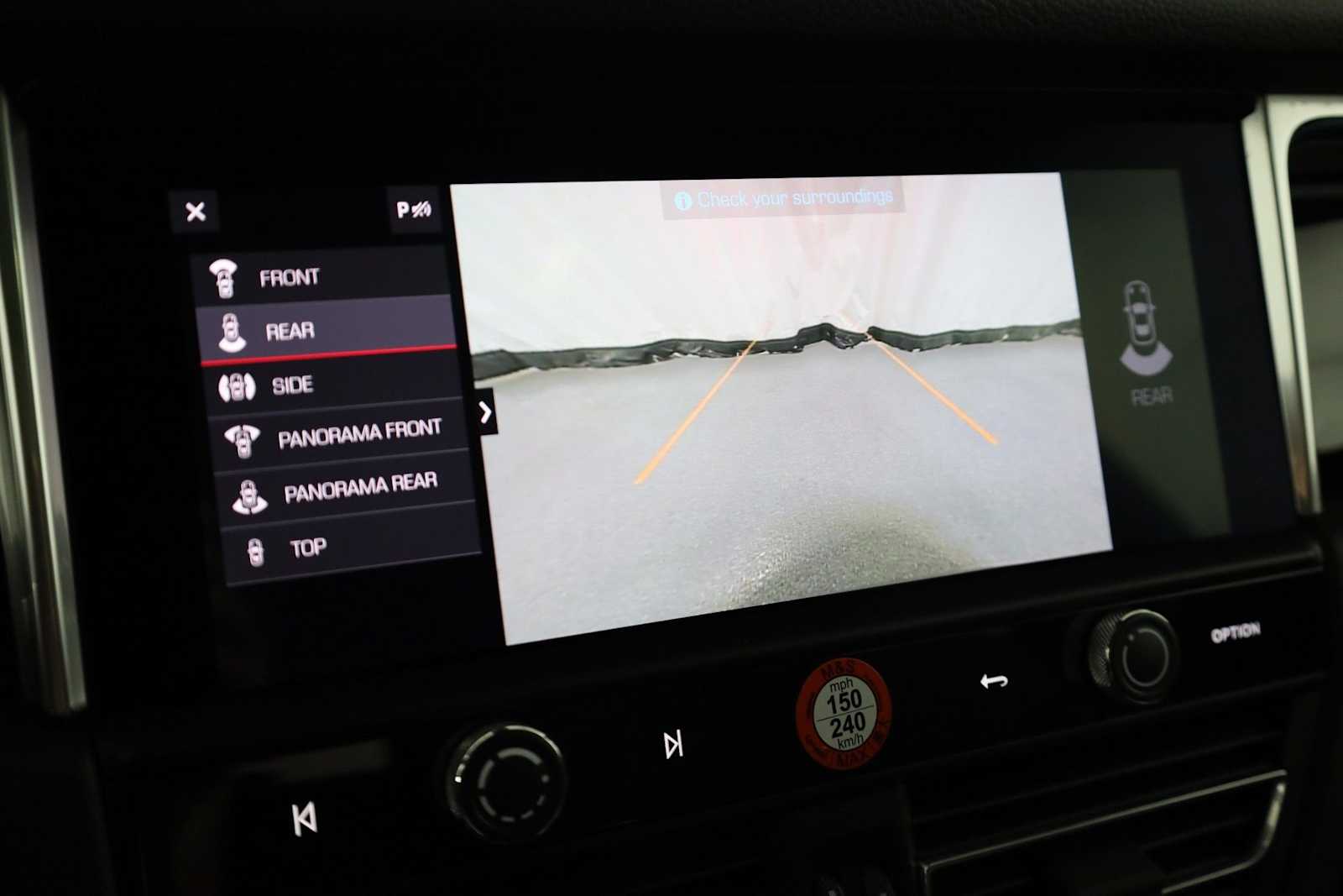 Thumbnail: 2025 Porsche Macan - 34