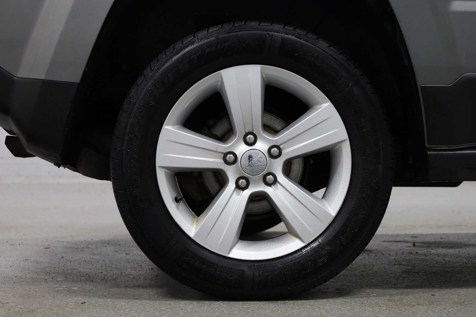 Thumbnail: 2014 Jeep Patriot - 33