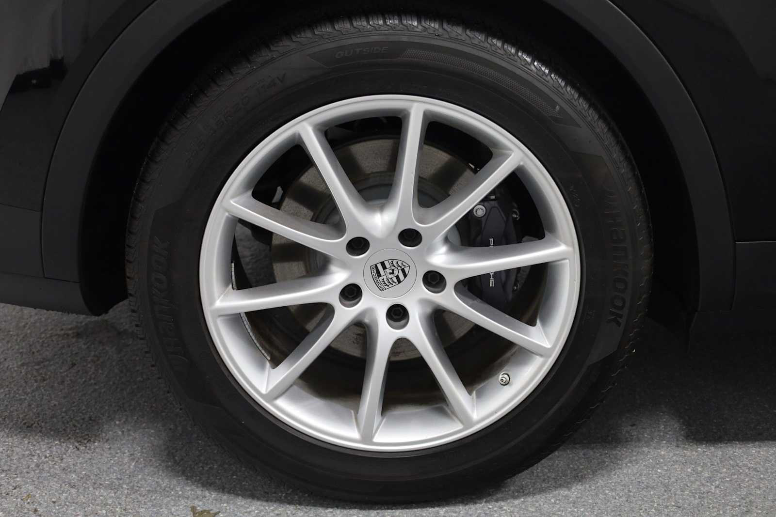 Thumbnail: 2024 Porsche Cayenne - 33