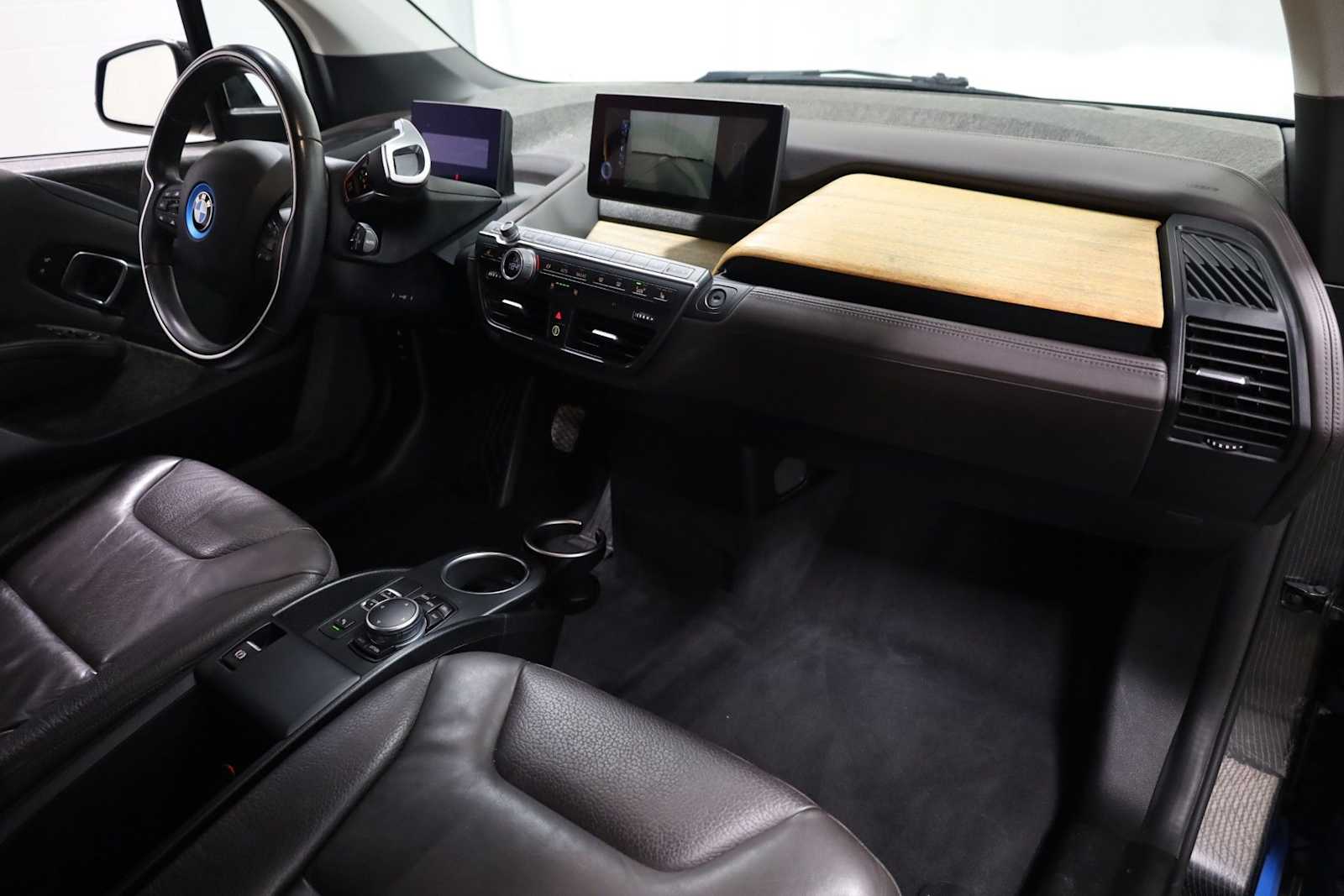 Thumbnail: 2016 BMW i3 - 6