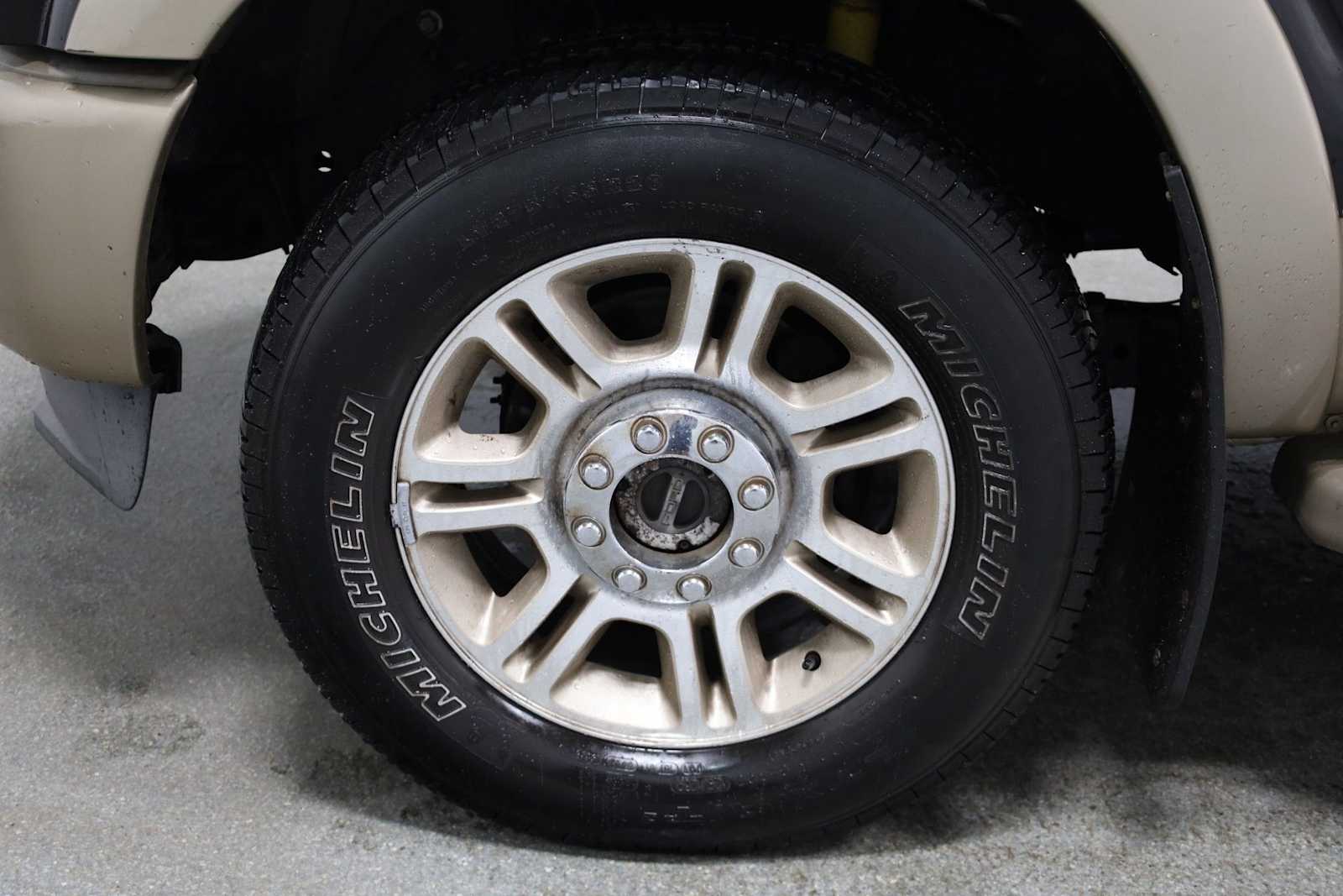 Thumbnail: 2014 Ford F-250 - 35