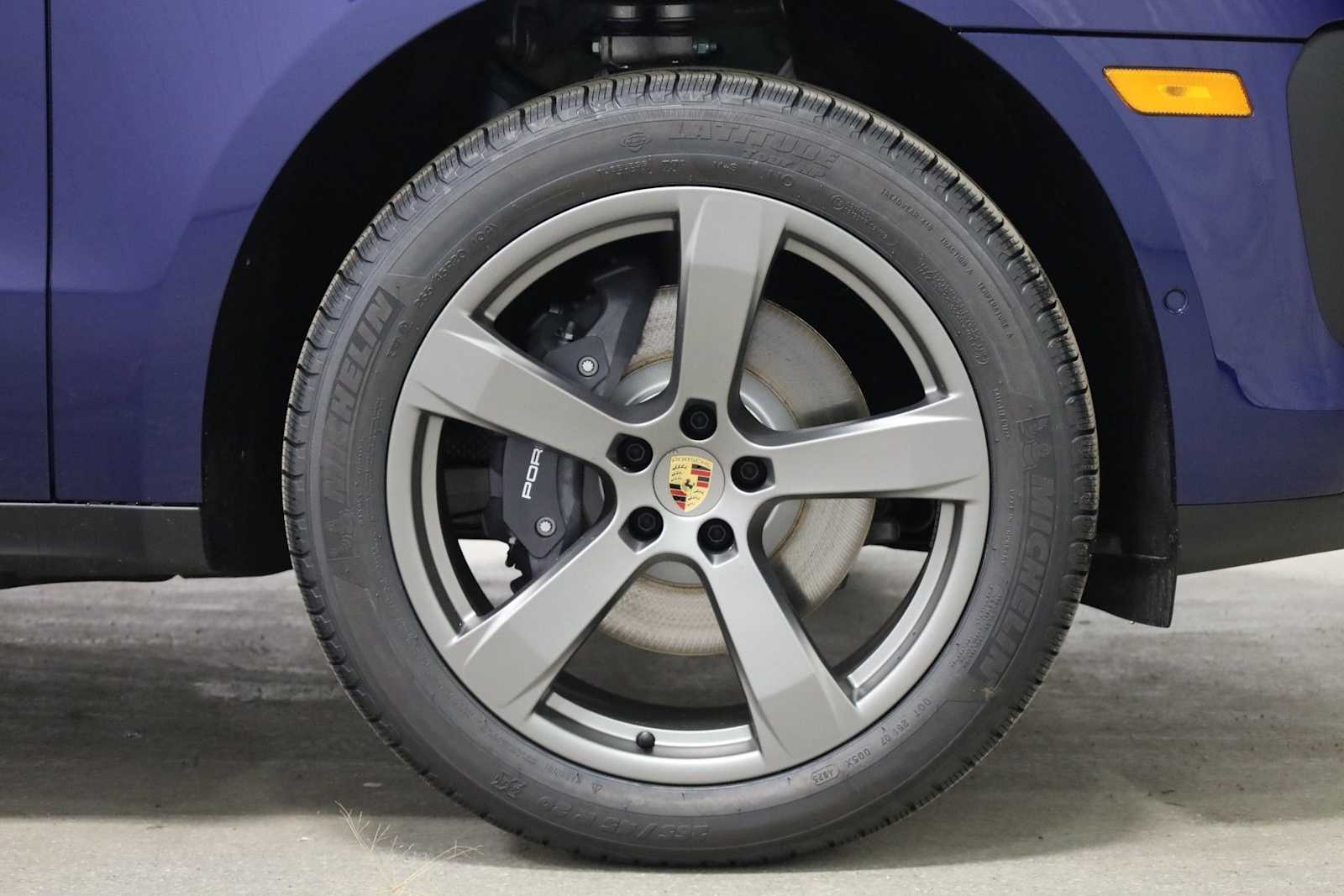 Thumbnail: 2026 Porsche Macan - 12