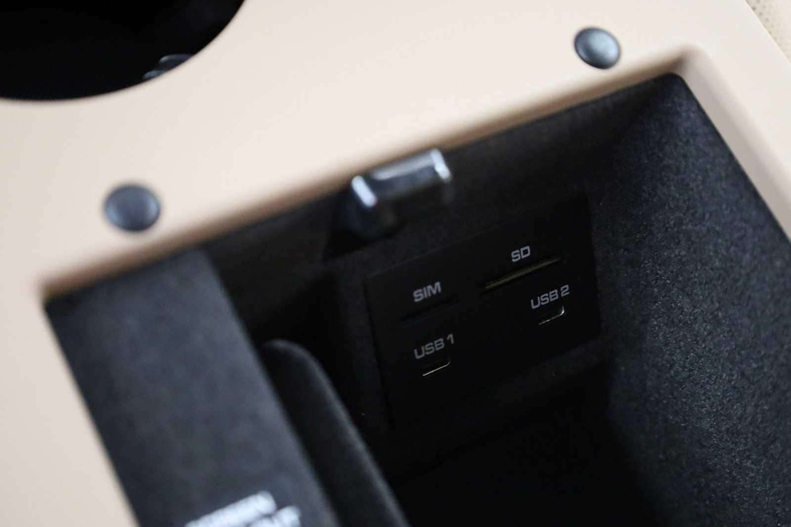 Thumbnail: 2024 Porsche Macan - 35