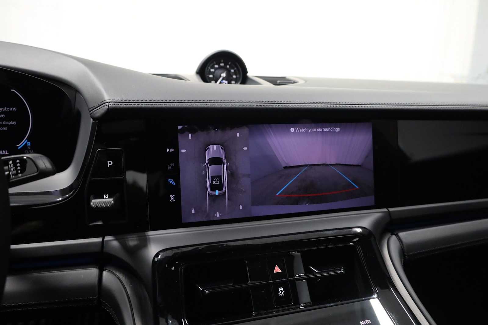 Thumbnail: 2026 Porsche Panamera - 34