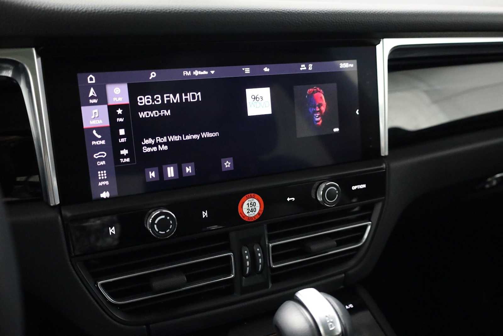 Thumbnail: 2025 Porsche Macan - 32