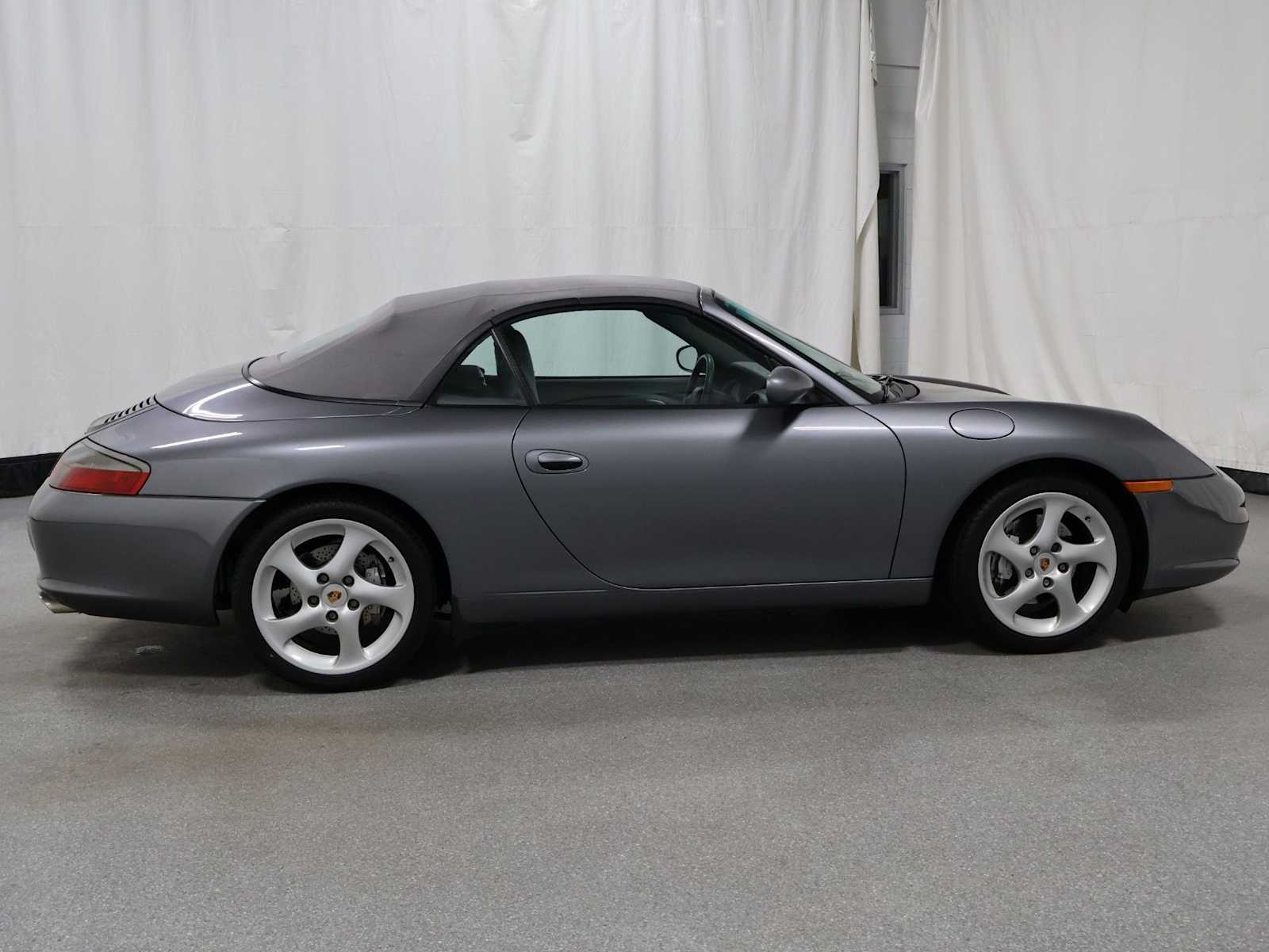 Thumbnail: 2003 Porsche 911 - 10