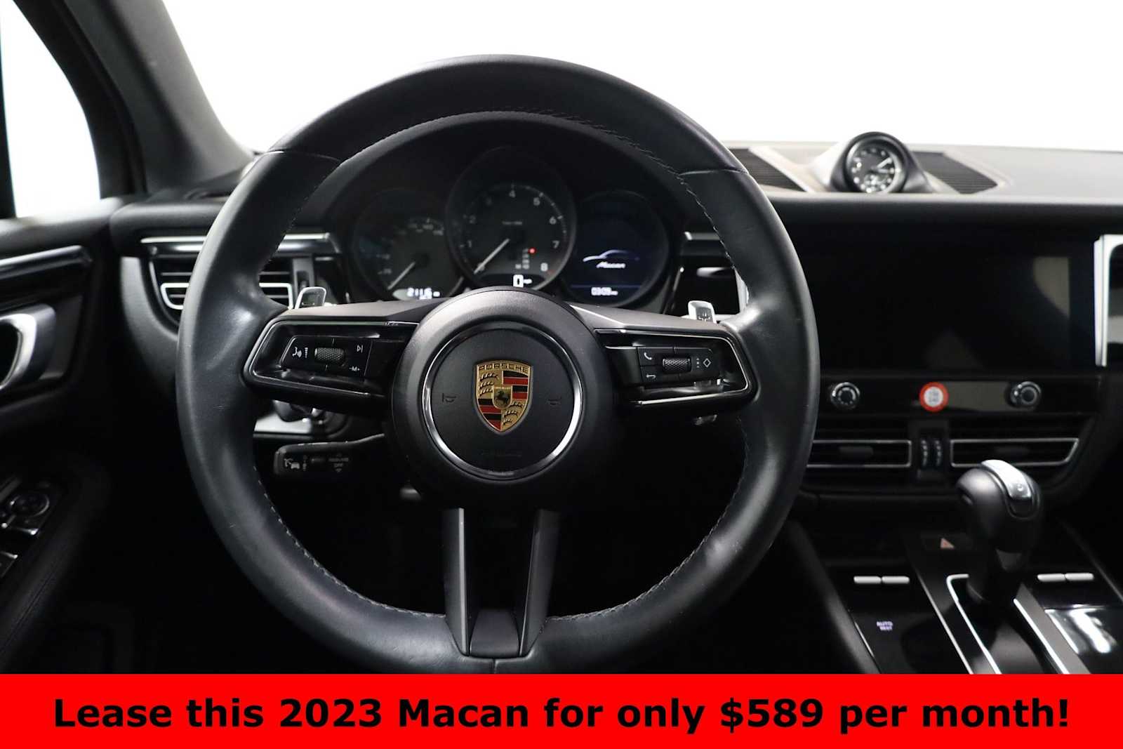 Thumbnail: 2023 Porsche Macan - 25