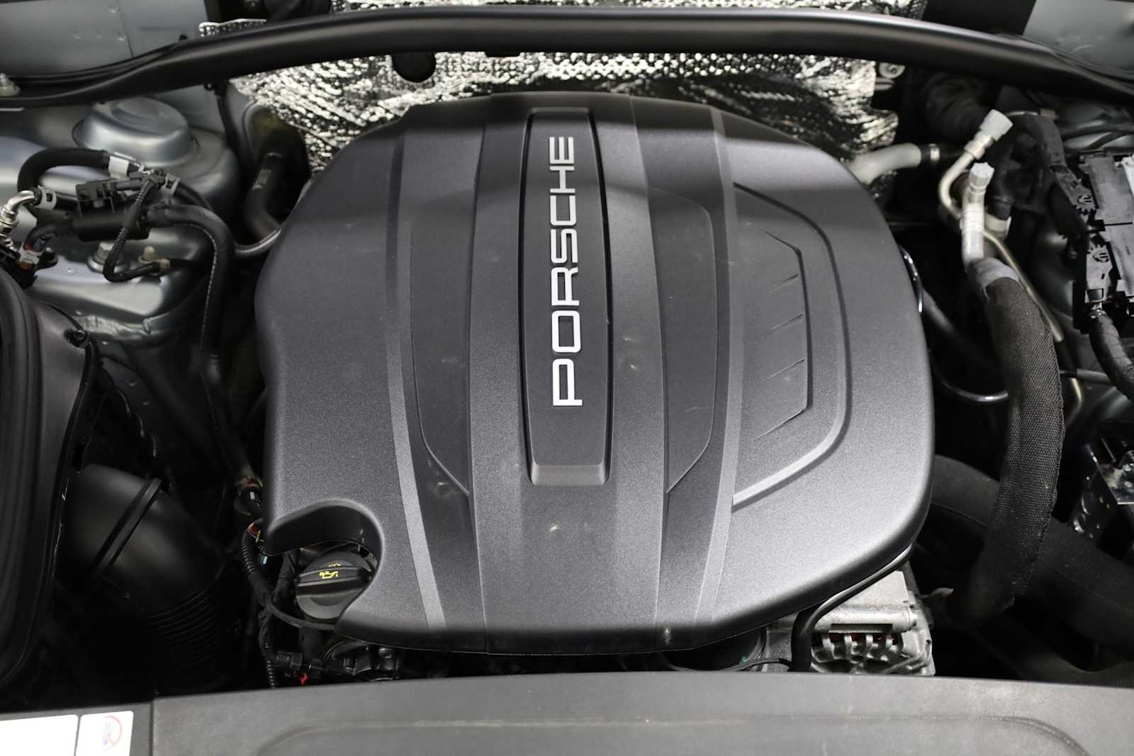 Thumbnail: 2021 Porsche Macan - 41