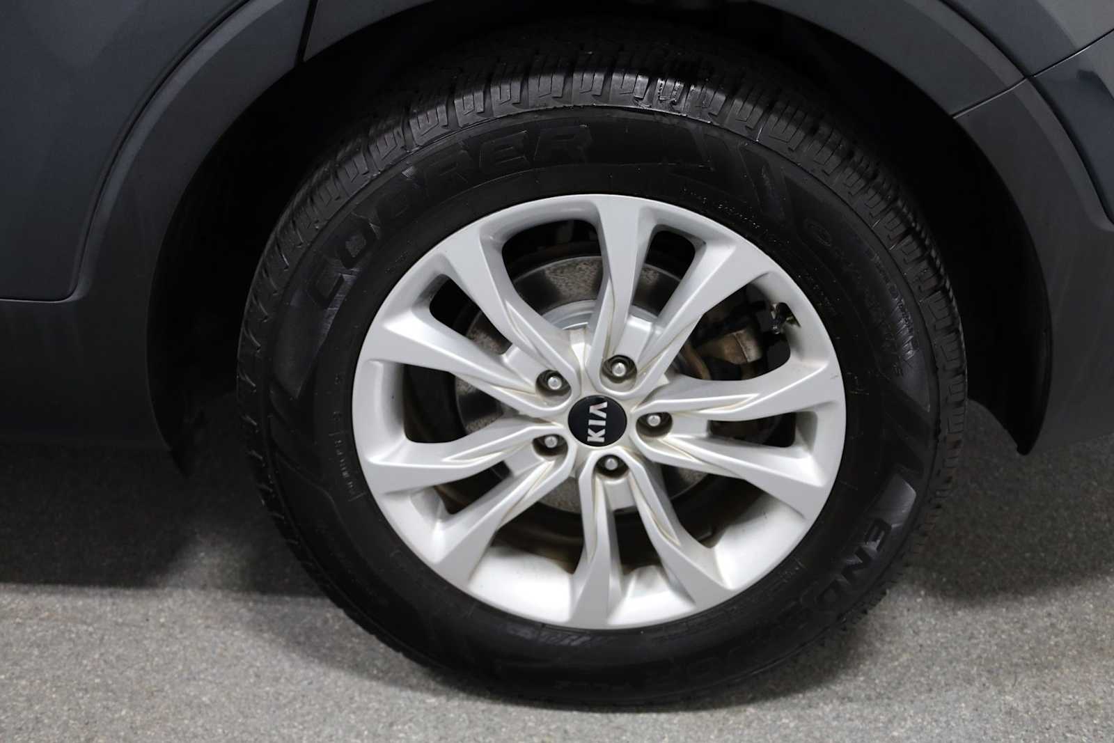 Thumbnail: 2021 Kia Telluride - 35