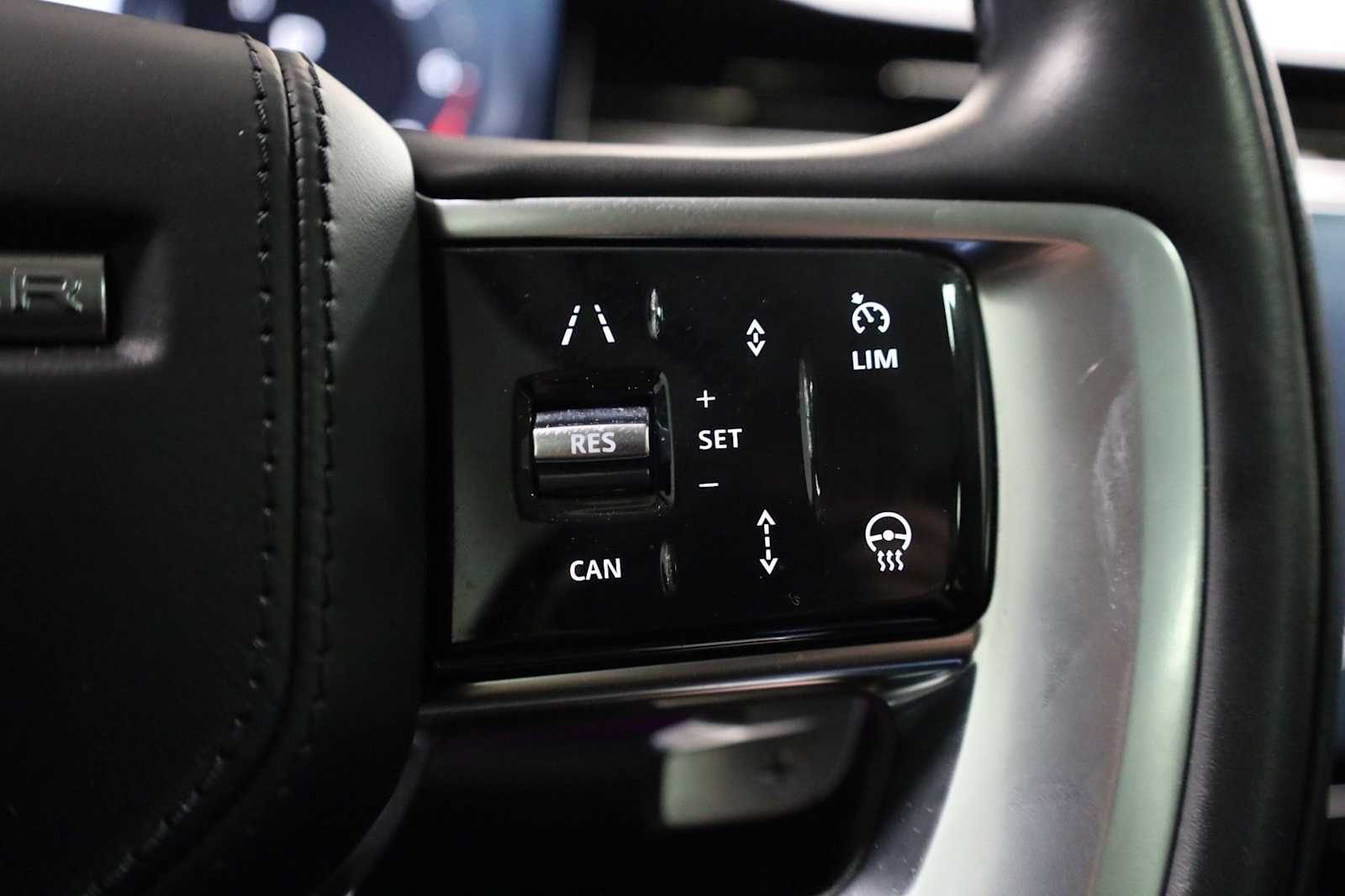 Thumbnail: 2023 Land Rover Range Rover - 26