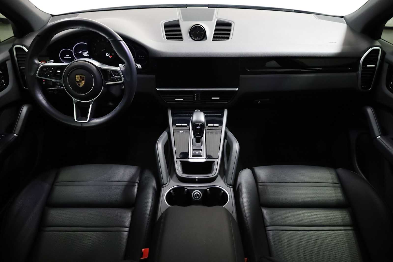 Thumbnail: 2022 Porsche Cayenne - 26