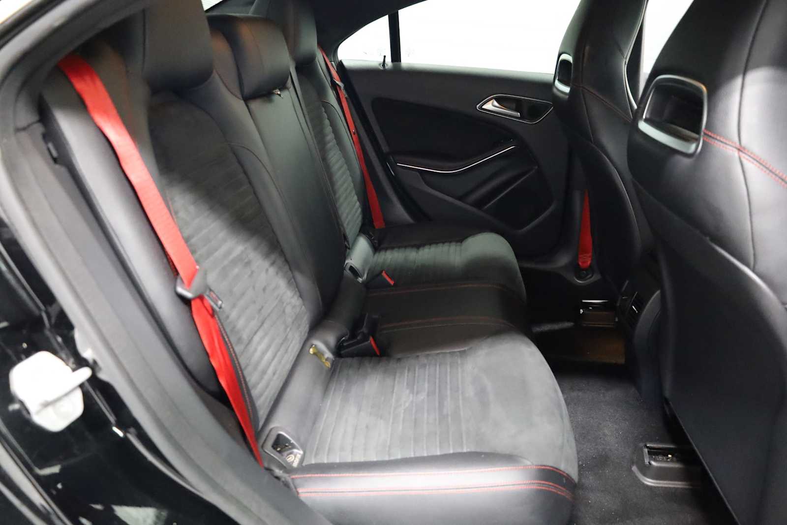 Thumbnail: 2014 Mercedes-Benz CLA - 39