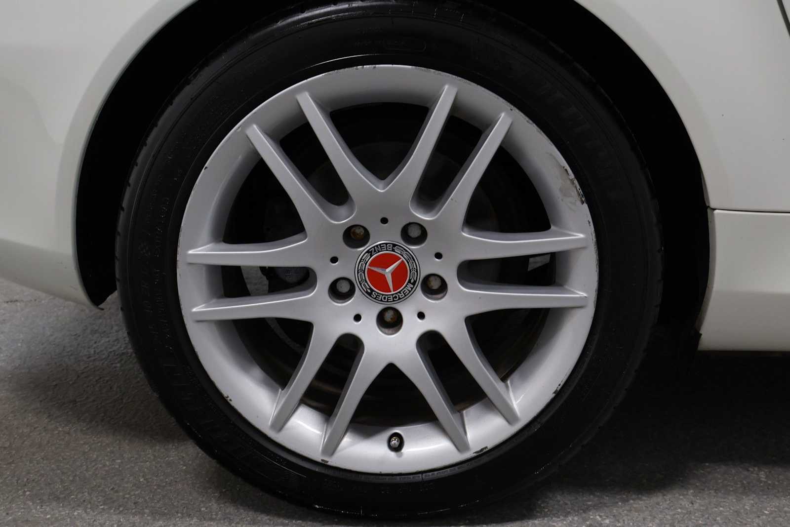 Thumbnail: 2009 Mercedes-Benz SLK - 26