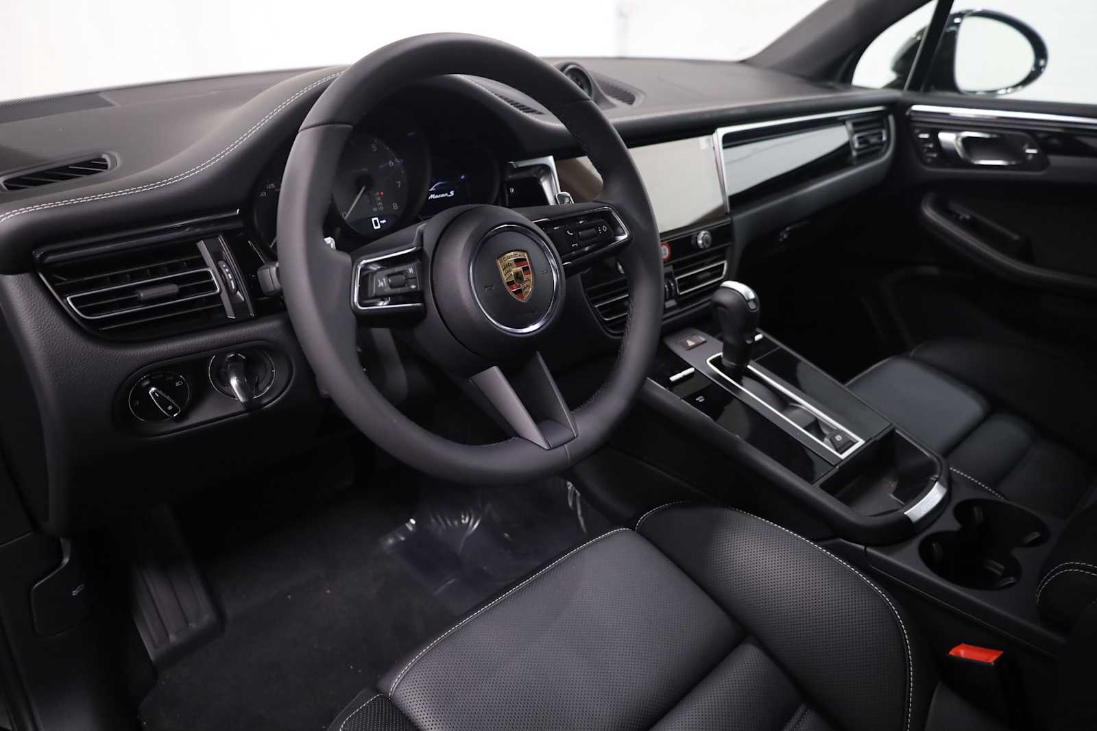 Thumbnail: 2025 Porsche Macan - 4