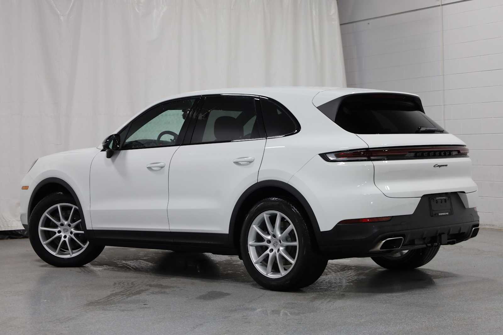 2024 Porsche Cayenne Base 2