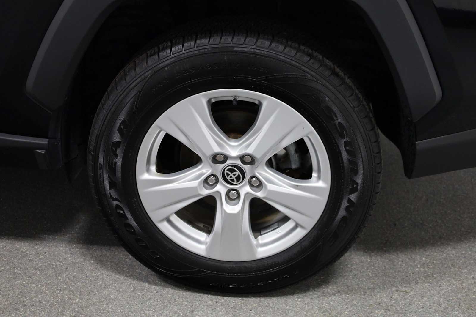 Thumbnail: 2021 Toyota RAV4 - 35