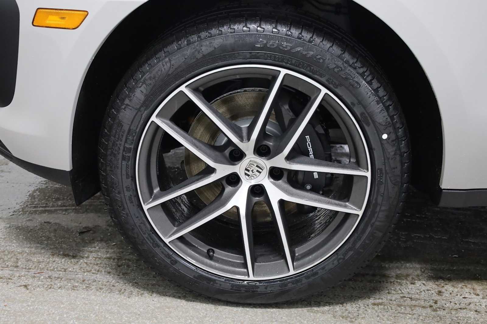 Thumbnail: 2026 Porsche Macan - 39