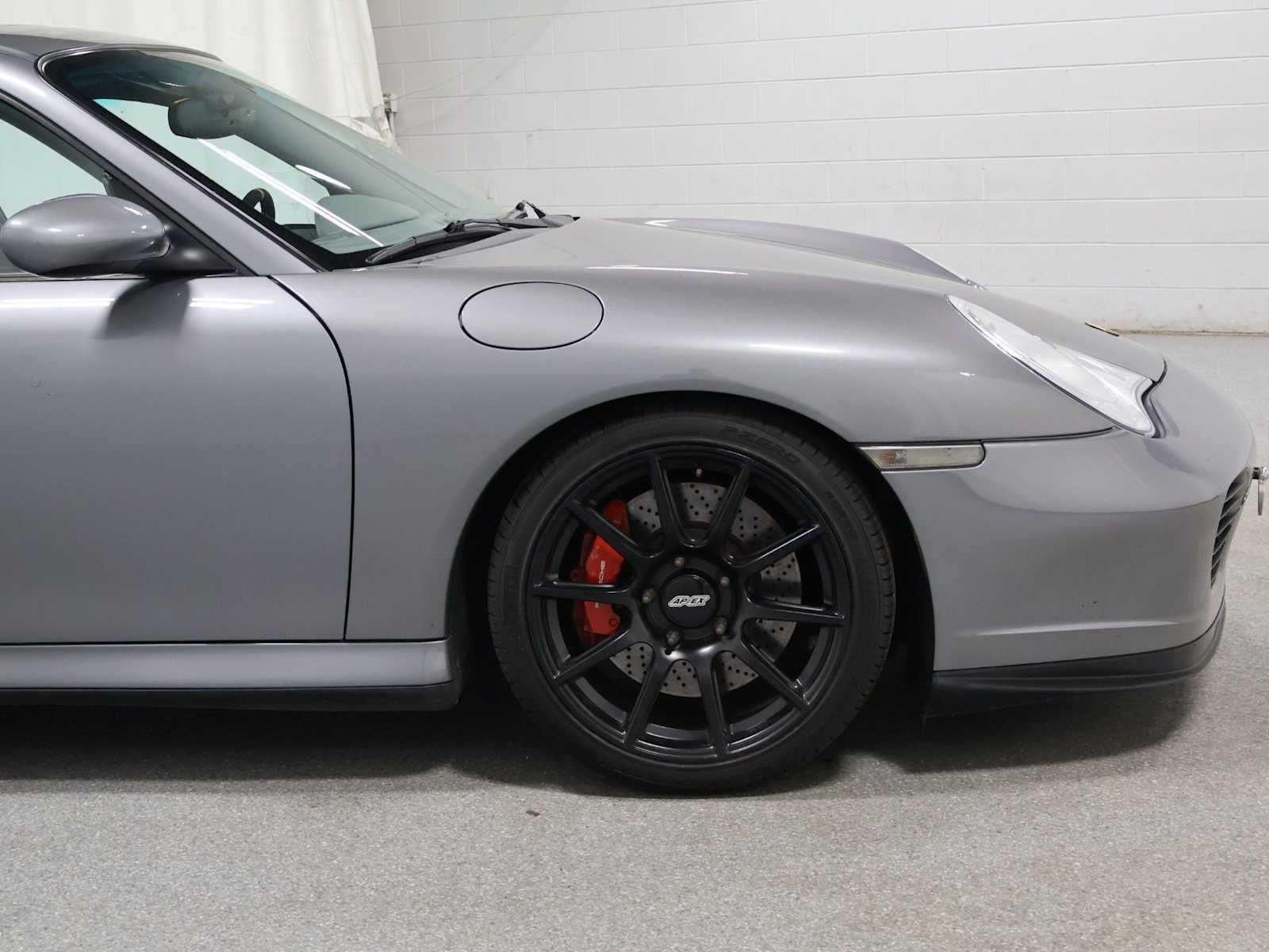 Thumbnail: 2002 Porsche 911 - 11