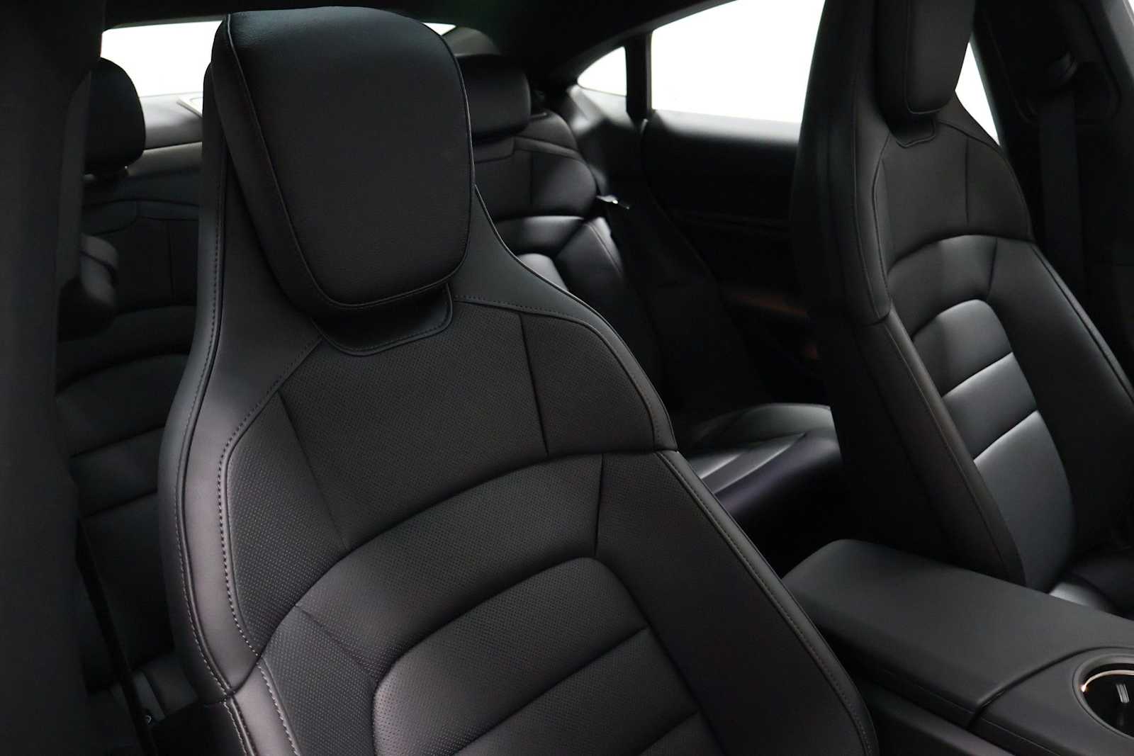 Thumbnail: 2026 Porsche Taycan - 20