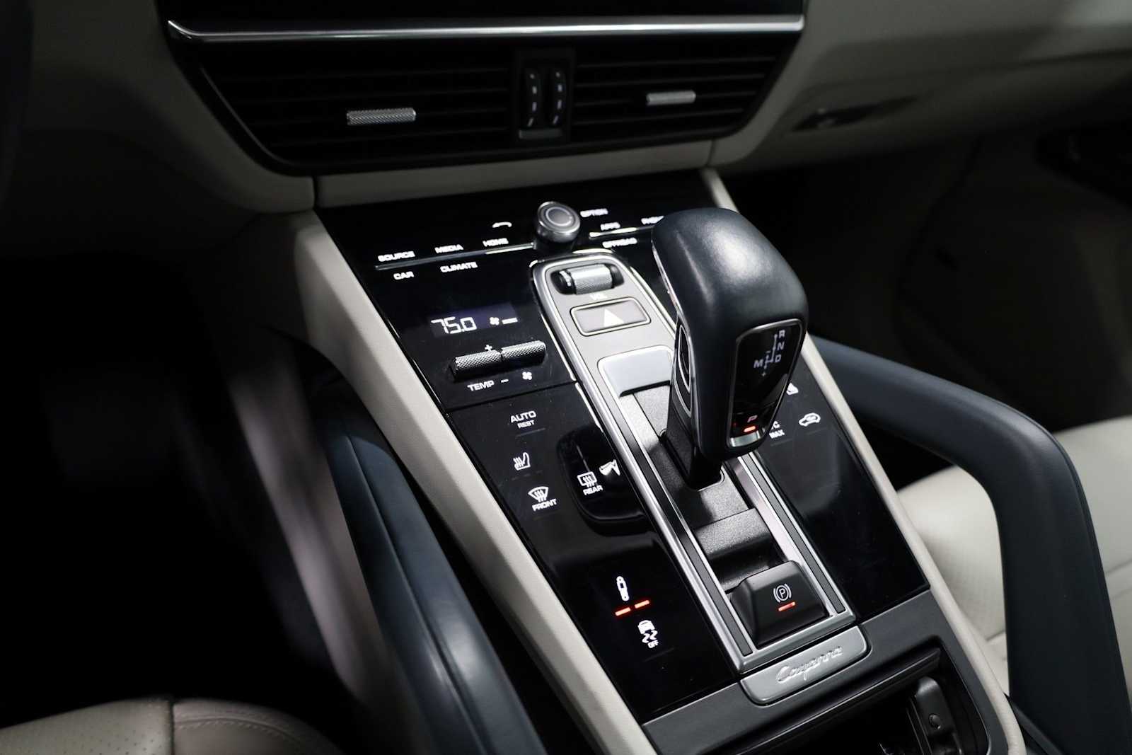 Thumbnail: 2023 Porsche  - 31