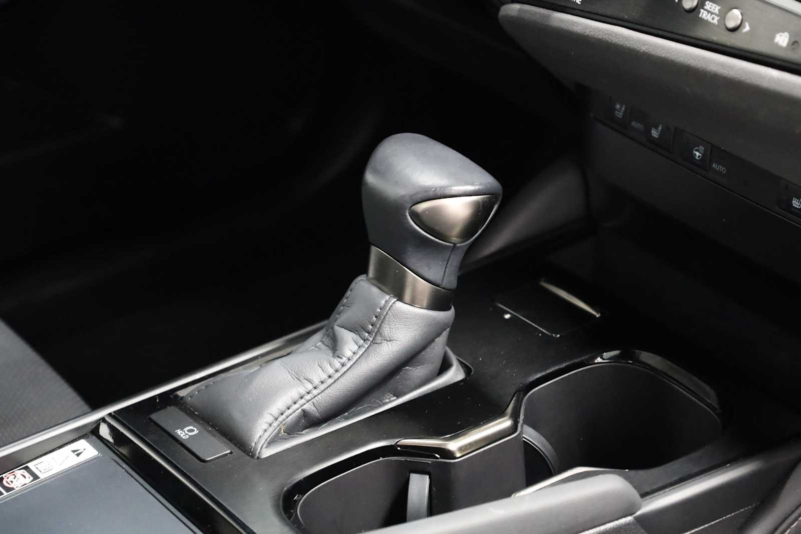 Thumbnail: 2023 Lexus ES - 19